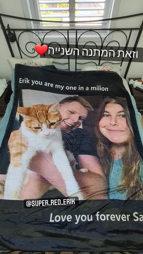 Customer photo review of שמיכת פליז בהתאמה אישית בתוספת כיתוב