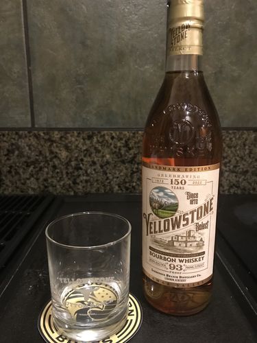 Customer photo review of Yellowstone Dutton Ranch Whiskey Glass / Rocks Bourbon Glass