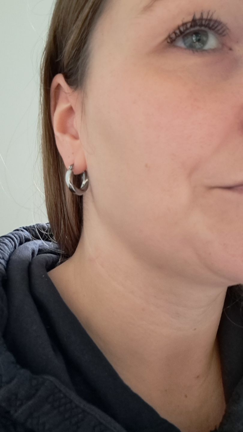 Customer photo review of Whirl Ohrringe | 18K vergoldet