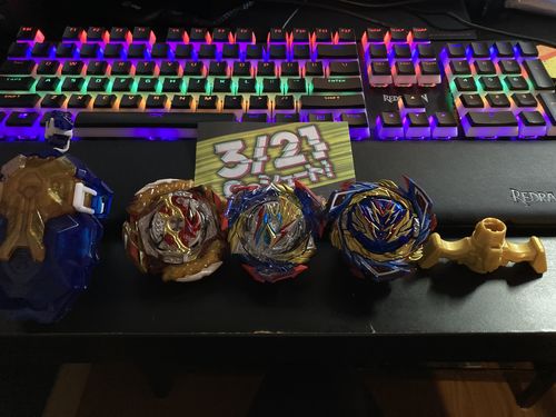 Customer photo review of TAKARA TOMY Savior Valkyrie / Salvage Valtryek Sh-7 Burst DB Beyblade B-187