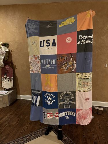 T-shirt quilt from university of kentucky by Mary Anne from IL