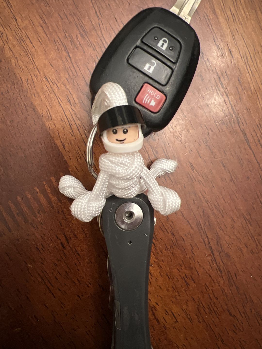 Customer photo review of The Stig Paracord Buddy Keychain