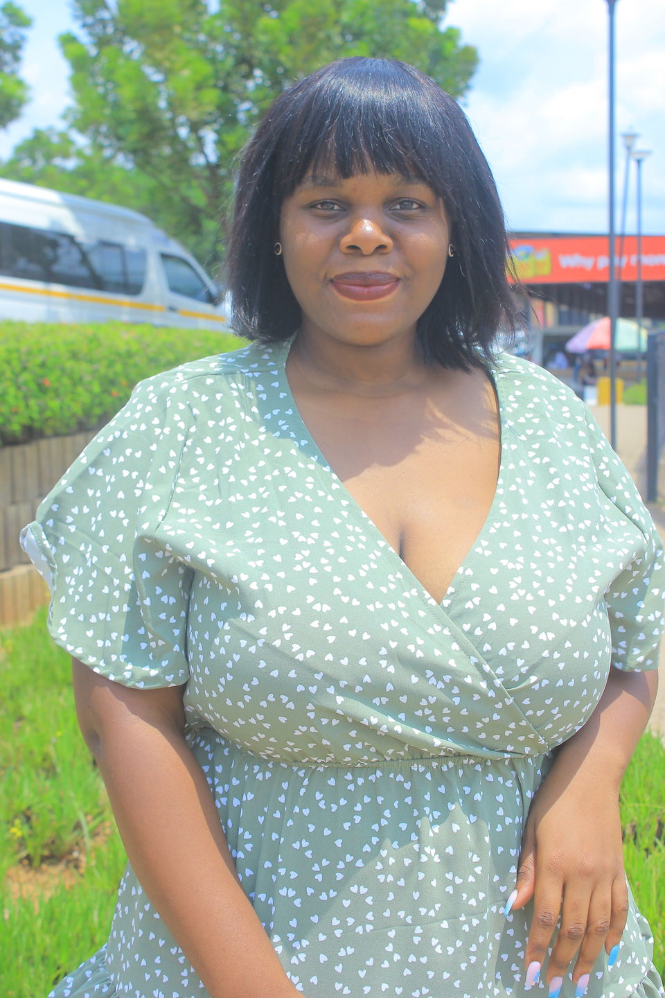 Customer photo review of Brazilian Fringe Bob - 8"