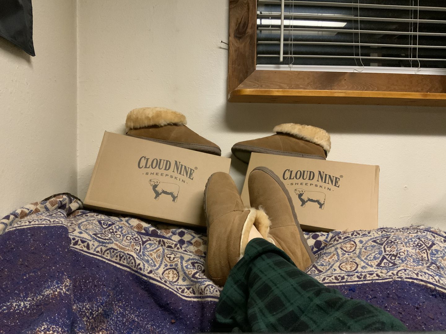 Customer photo review of MEN'S SHEEPSKIN BOOTIE