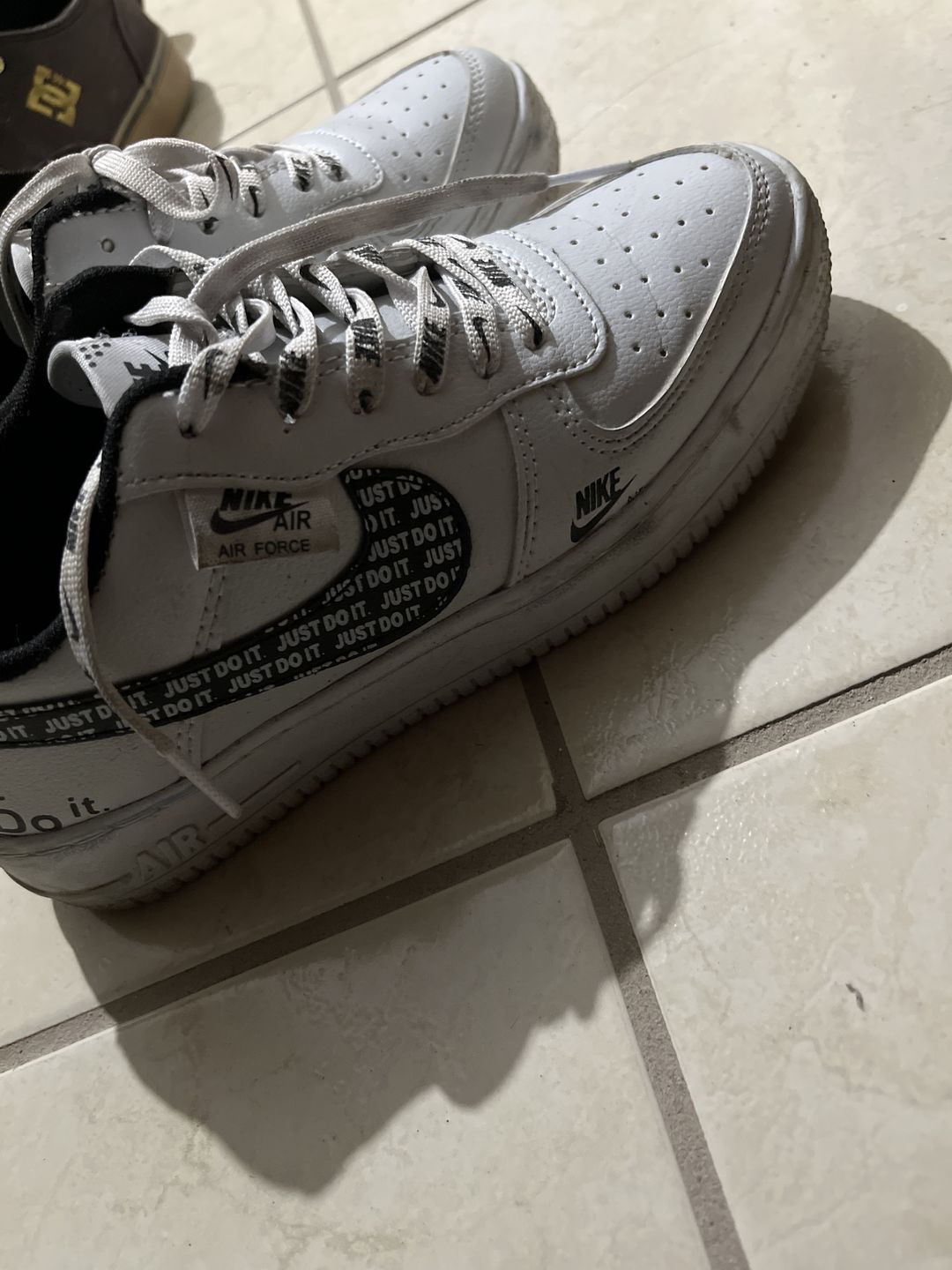 Customer photo review of Tenis 270 Blanco Negro Negro