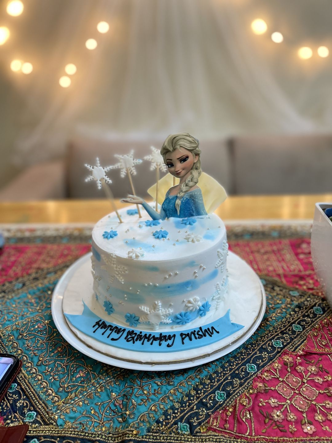 Customer photo review of Frozen Magical Cake