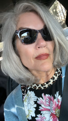 Customer photo review of EvenSkyn® Lumo: Premium Anti-Aging & Skin Tightening Handset