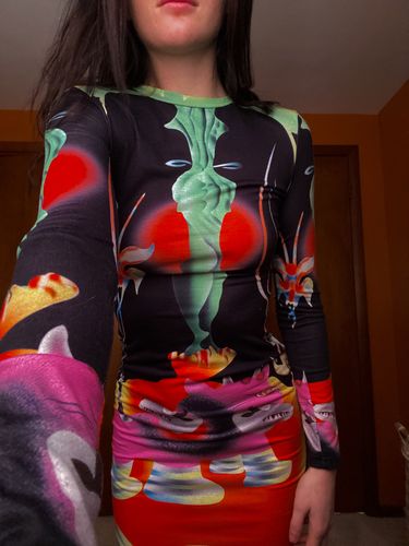 Customer photo review of Long sleeve contrast abstract print round neck midi dress