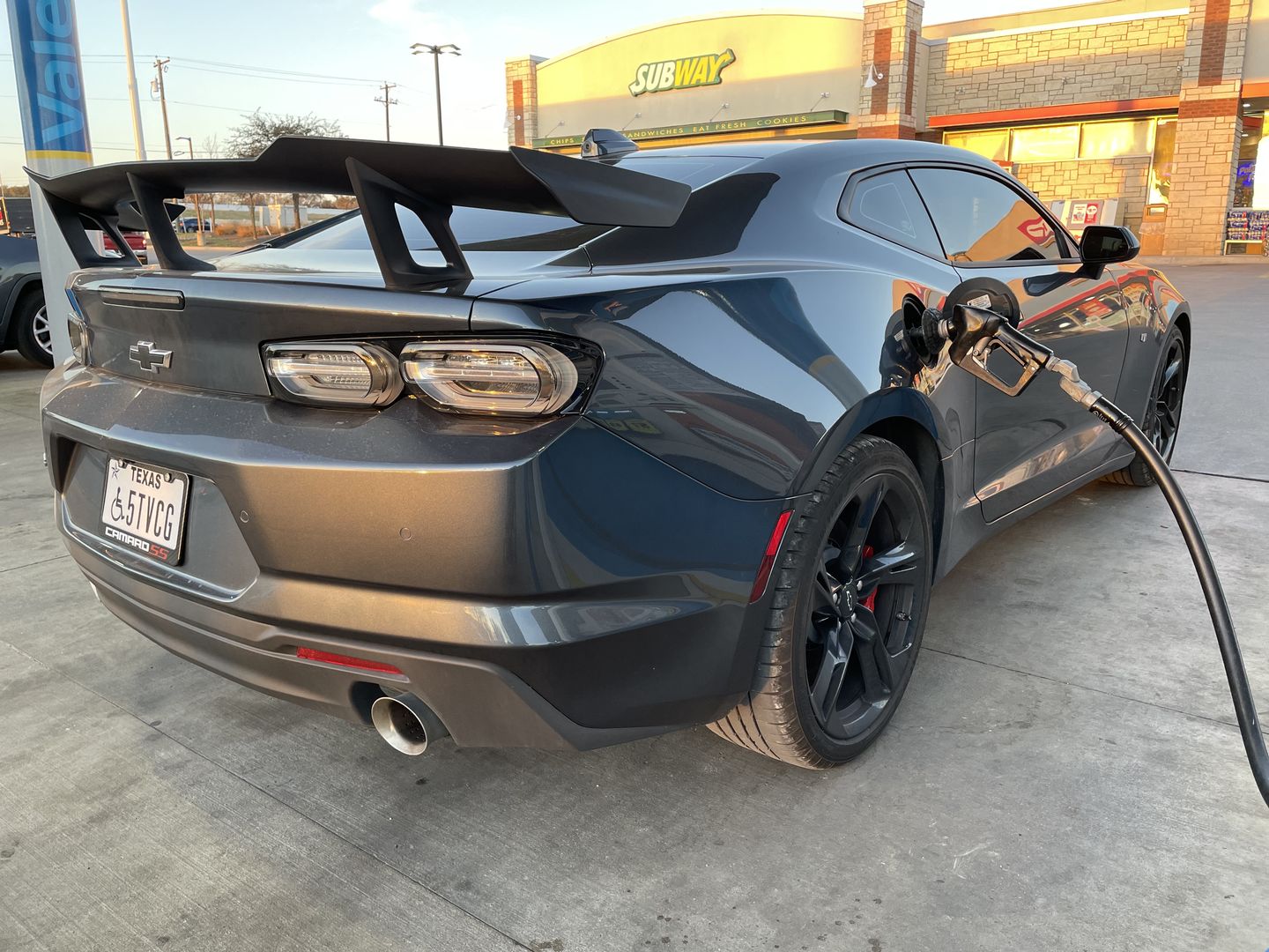 Customer photo review of Camaro Zl1 1LE Conversion Rear Trunk Spoiler High Wing
