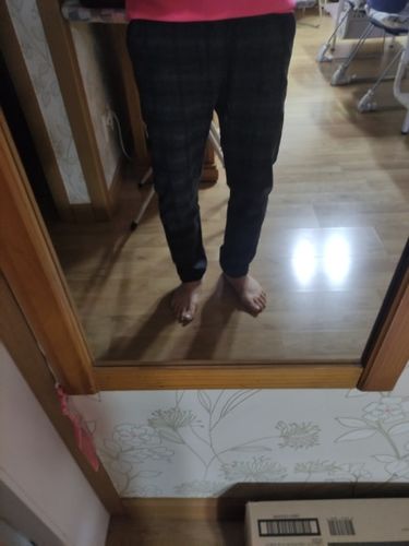 Customer photo review of England Plaid Work Stretch Pants
