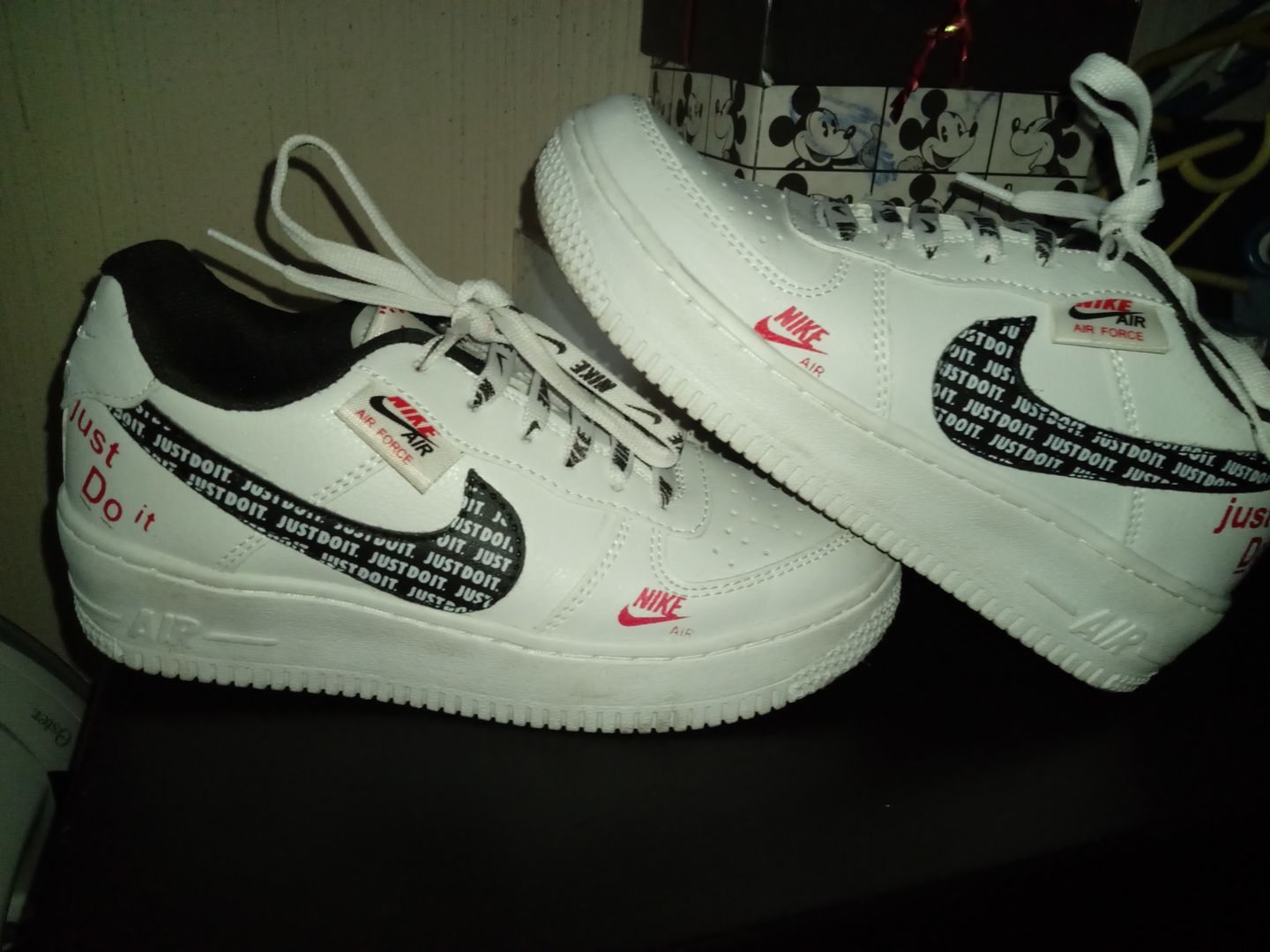Customer photo review of Tenis 275 Blanco Negro