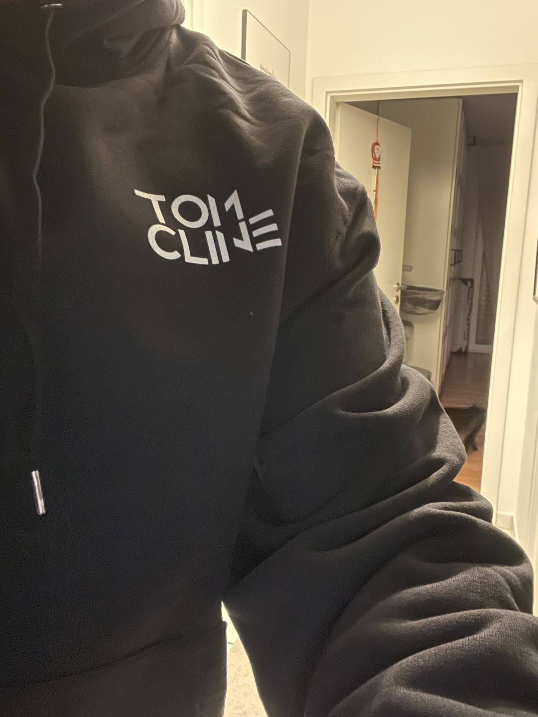 Customer photo review of TC Supporter Season 1 - Oversize Hoodie