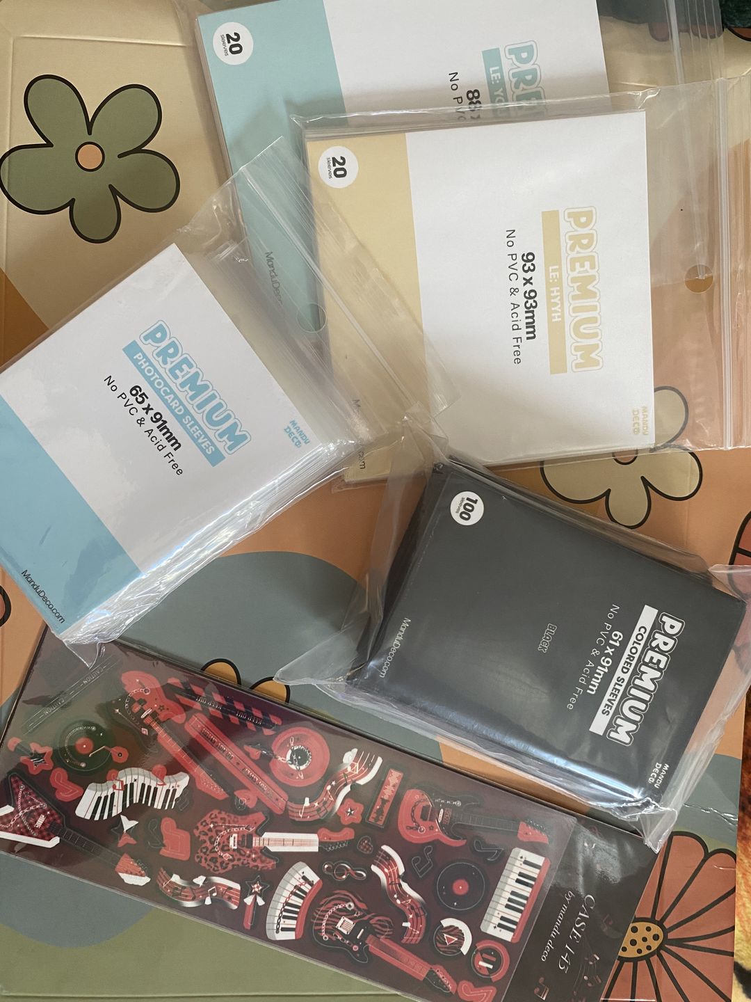 Customer photo review of PREMIUM PHOTOCARD SLEEVES - BLUE VERSION (65x91MM)