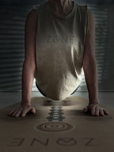 Customer photo review of The Hemp Muscle Tank in Sand