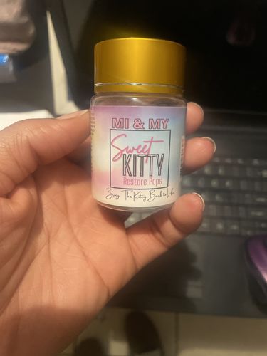 Customer photo review of Sweet Kitty Restore Pops
