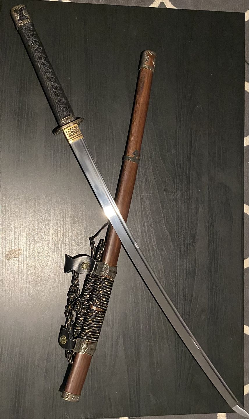Customer photo review of The Sotoroiya Handmade Katana Spring Steel