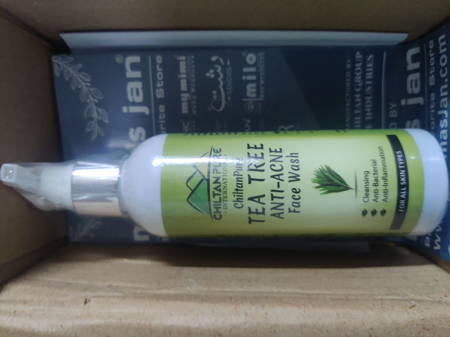 Customer photo review of Tea Tree Anti Acne Face Wash – Prevents Acne Eruptions, Removes Excess Oil, Reduces Blackheads & Whiteheads