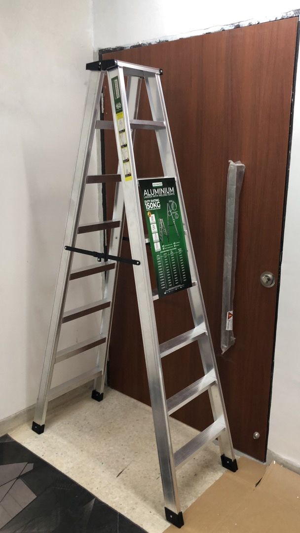Customer photo review of ✨READY STOCK✨Alumaster Heavy Duty Aluminium Welded Ladder (8 Steps Double Side) AL-DWL70-8S ALUCLASS