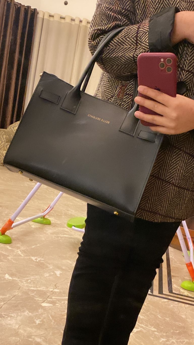 Customer photo review of Black Belle The Classic Bag