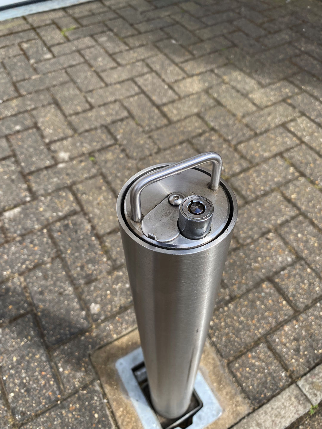 Customer photo review of RD4S Telescopic Bollard