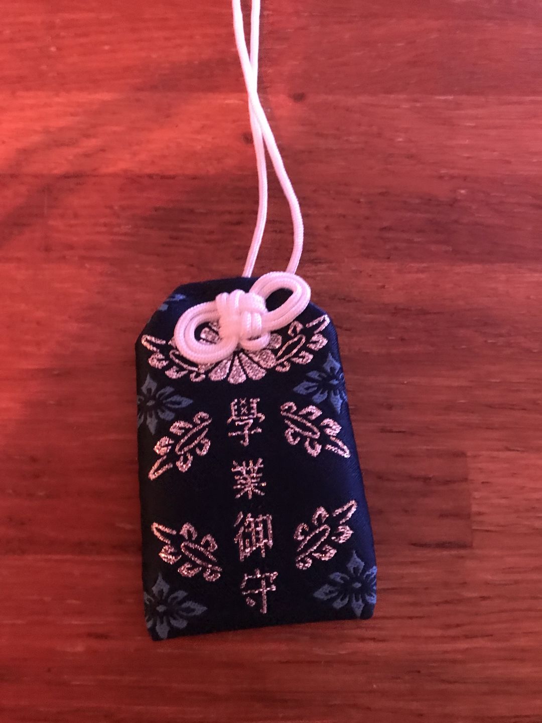 Customer photo review of Omamori Bleu - Réussite Scolaire