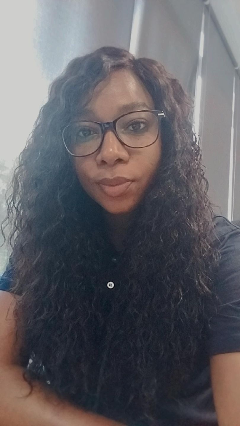 Customer photo review of Malaysian curly 20 inch wig