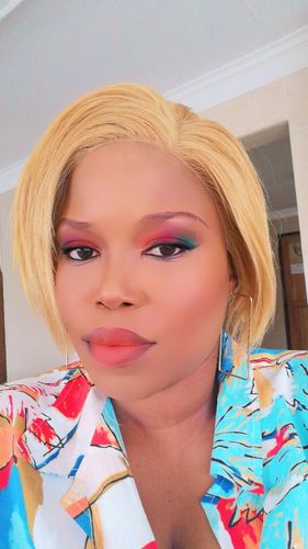 Customer photo review of Straight Pixies : Kai Pixie