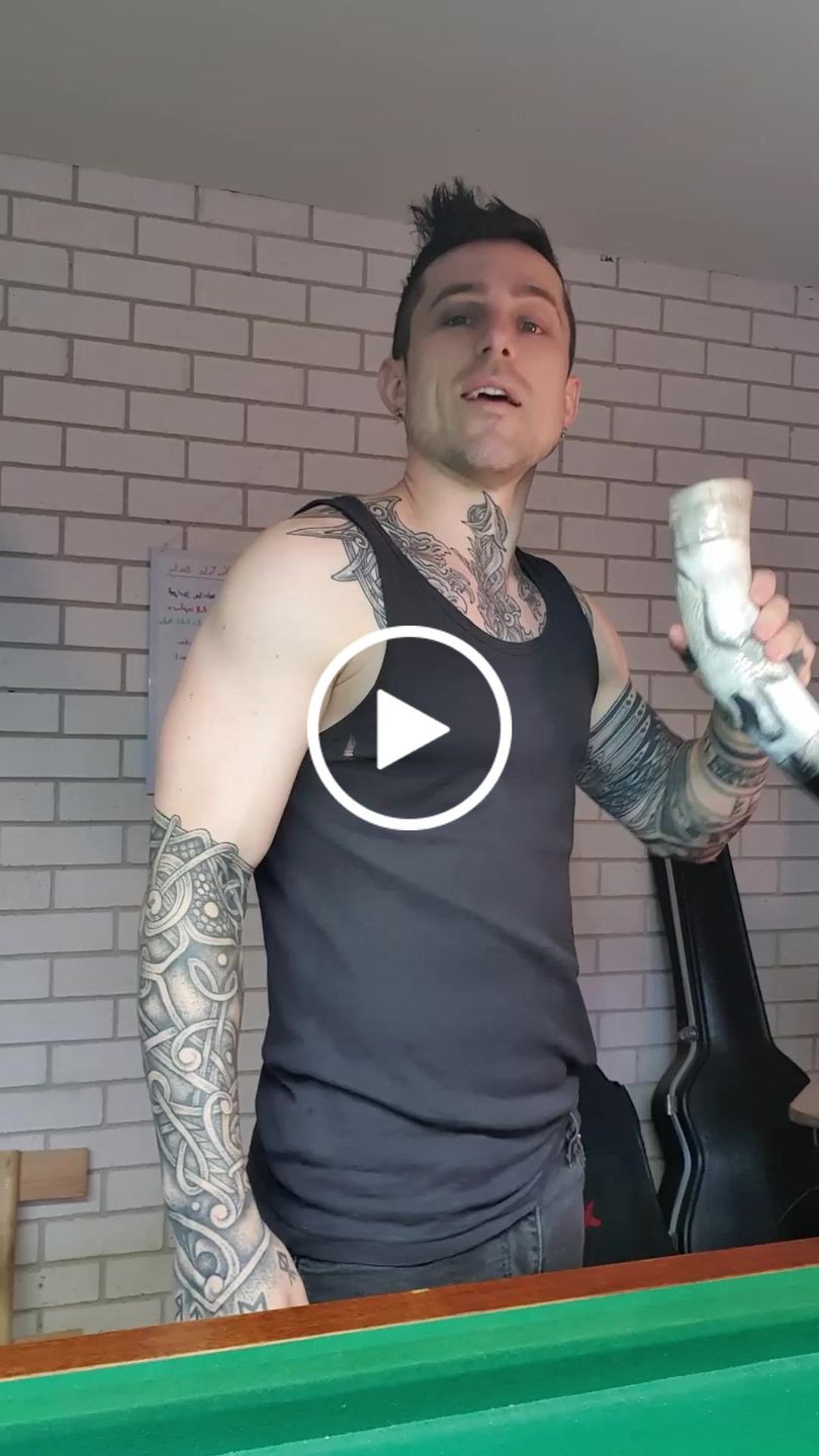 Customer video review of Howling Fenrir Wolf Drinking Horn.