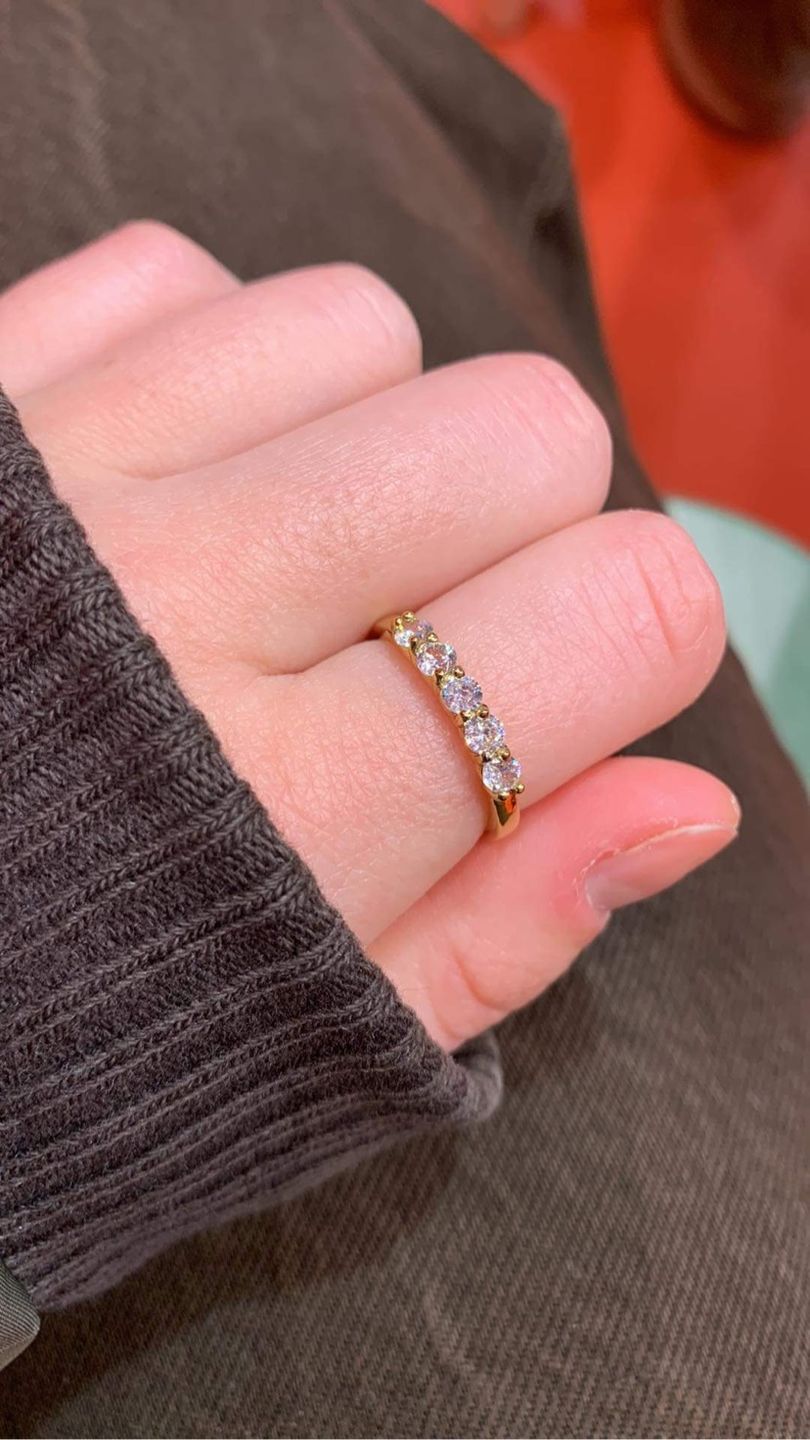 Customer photo review of Éclat Ring - Gold