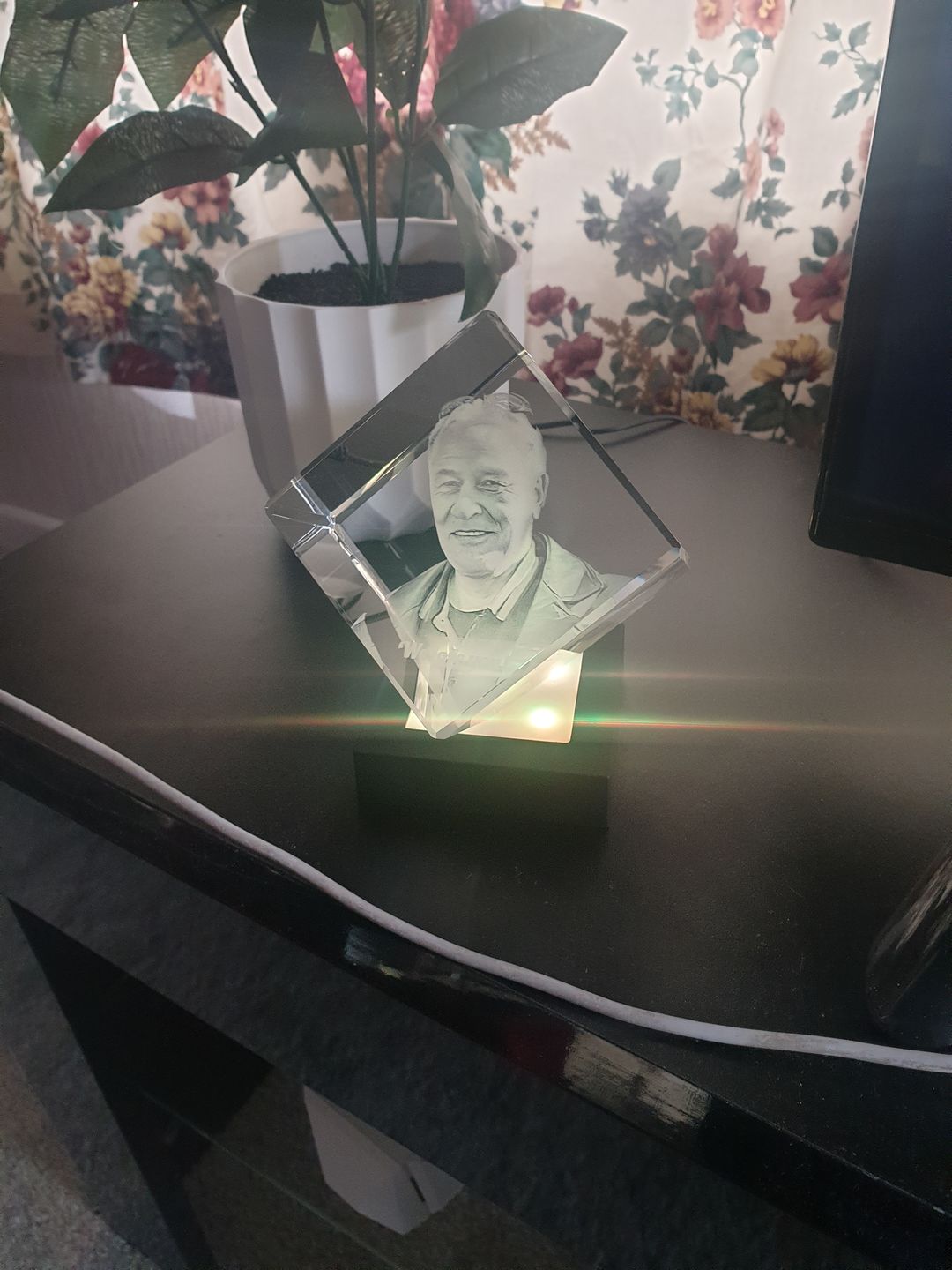 Customer photo review of Crystal Diamond - 60mm x 60mm x 60mm