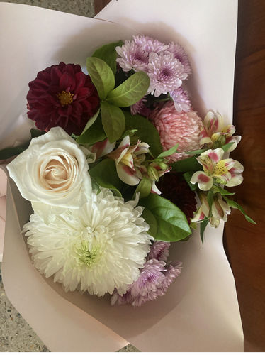 Customer photo review of Seasonal Posy - Medium