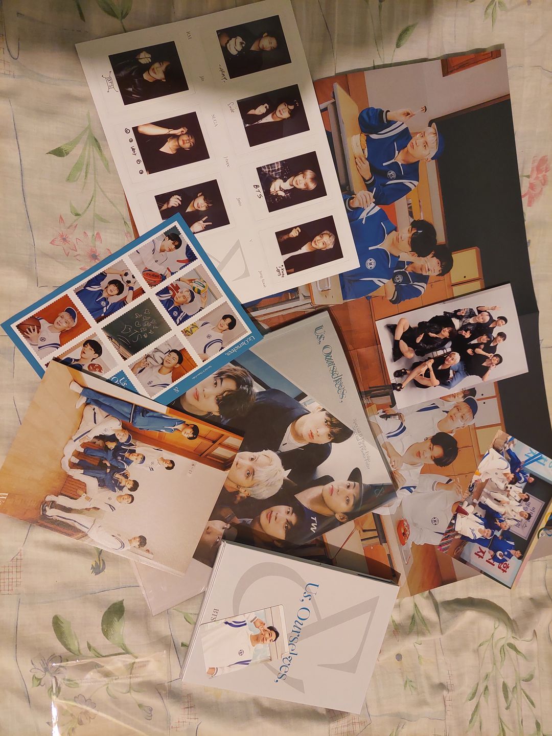 Customer photo review of [2ND PRE-ORDER] BTS - SPECIAL 8 PHOTO FOLIO US OURSELVES AND BTS WE SET VER.