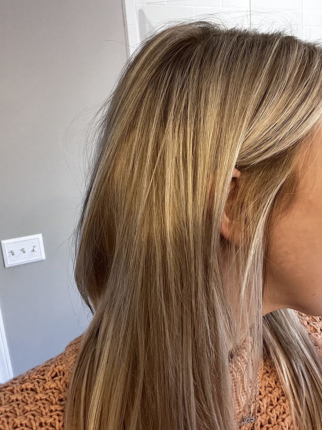 Customer photo review of Flat Silk Weft Hair Extensions Invisible Hair Highlight Blonde #P19/60