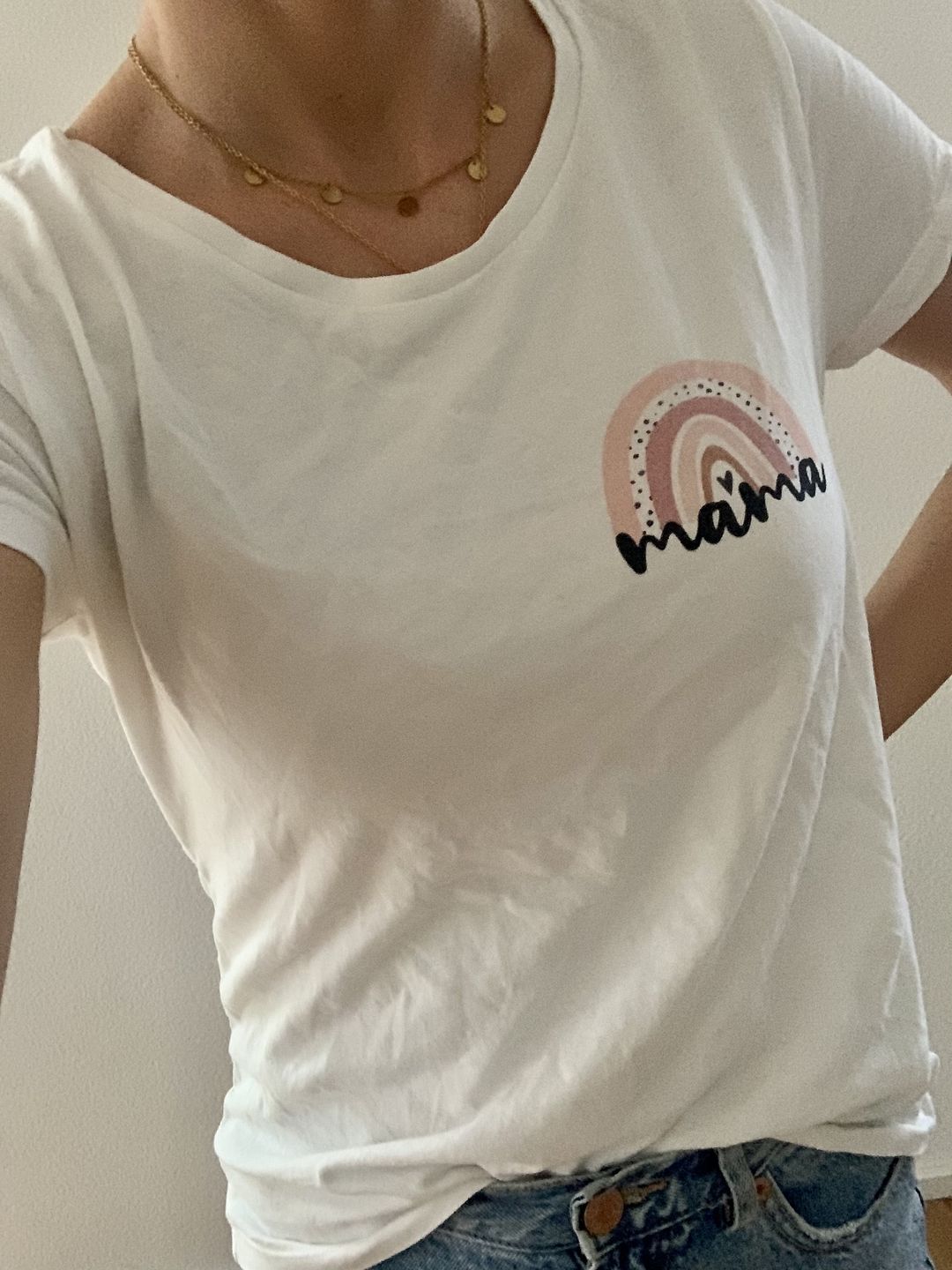 Customer photo review of Mama Regenbogen Brusttasche  - Damenshirt