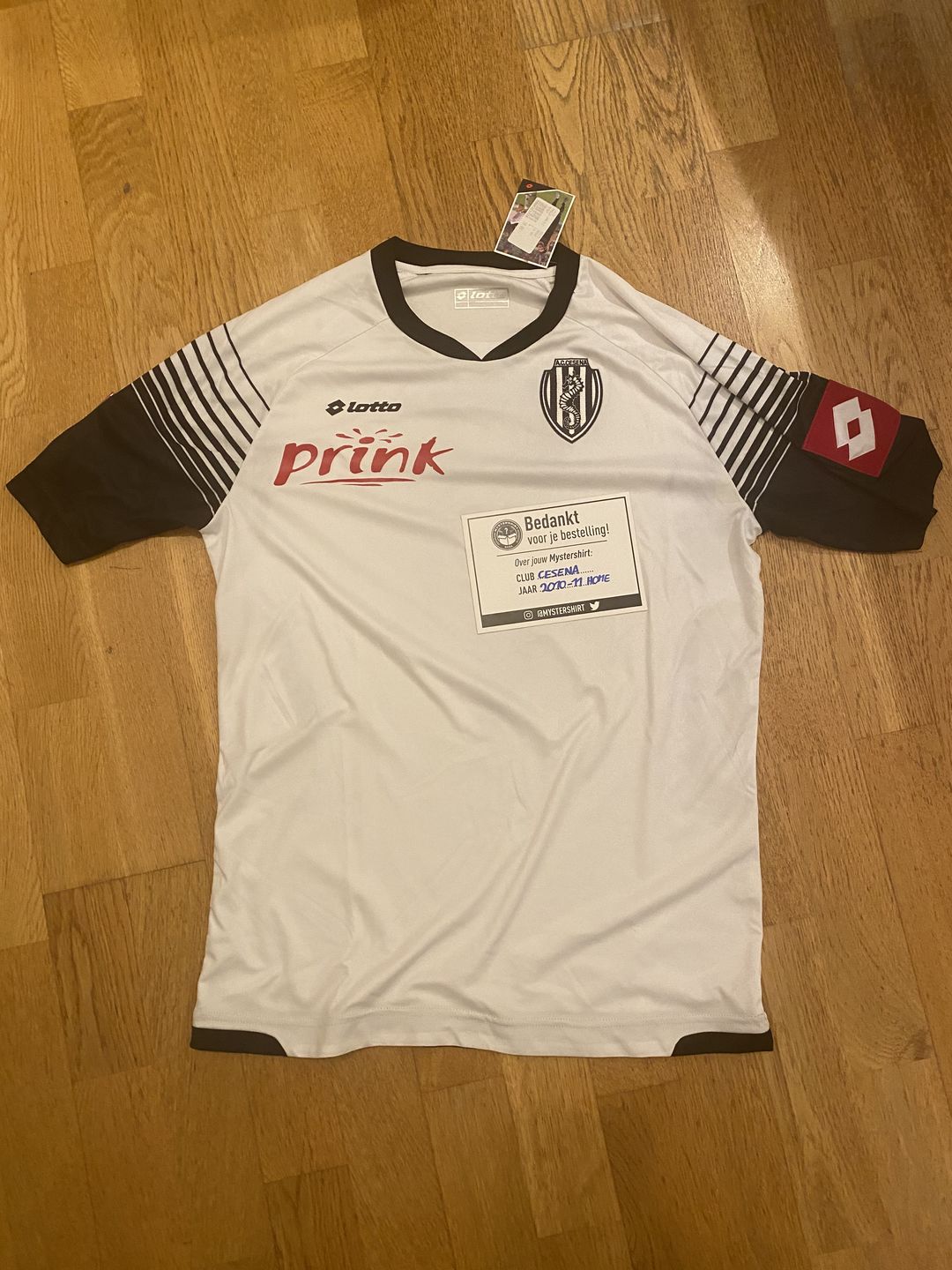 Customer photo review of Retro Voetbalshirt Mystery Box