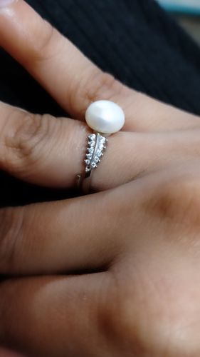 Customer photo review of Silver Pearly Leaf Ring
