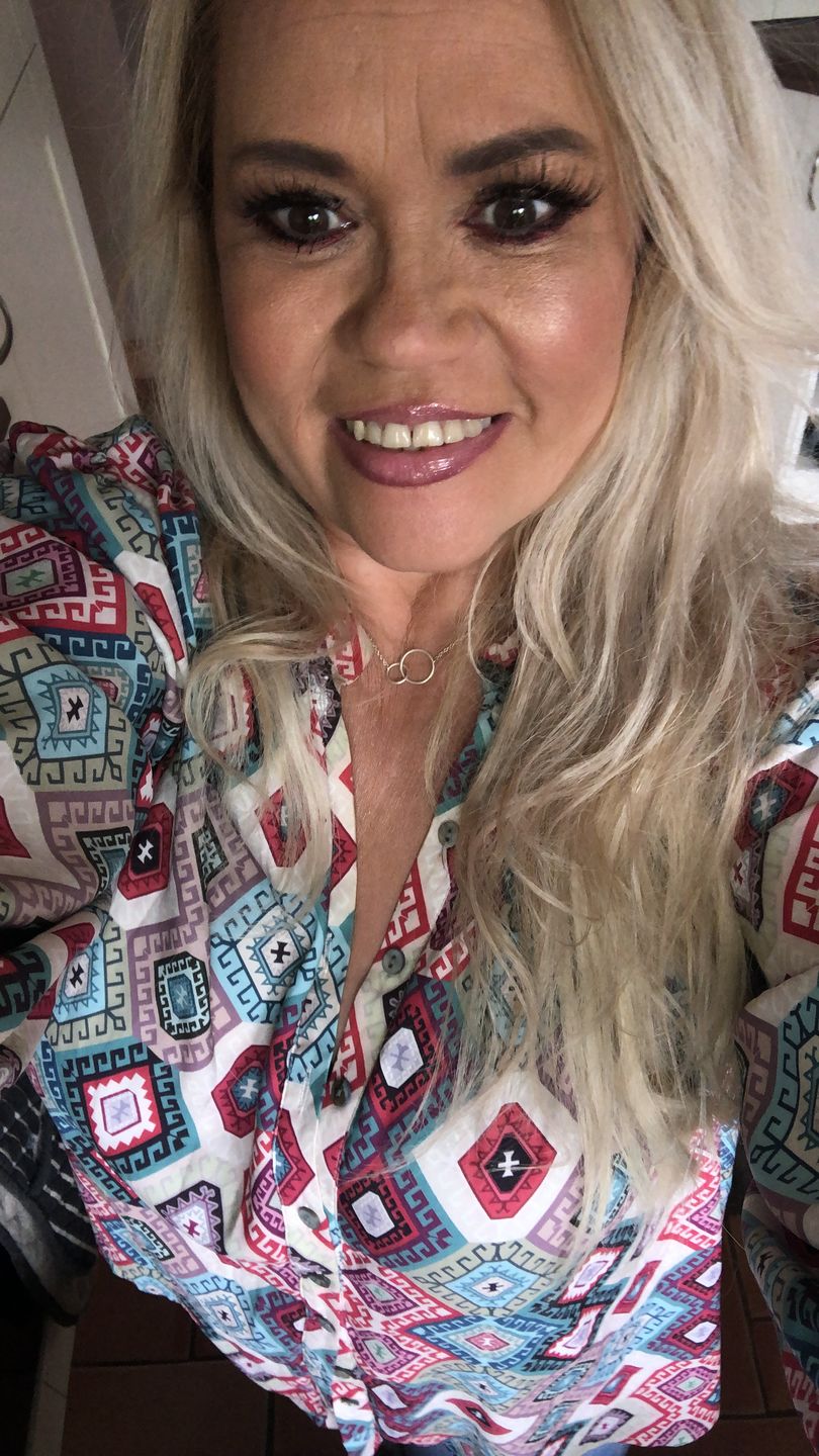 Customer photo review of 18" Seamless Five Piece Clip-in Human Hair Extension (105g)