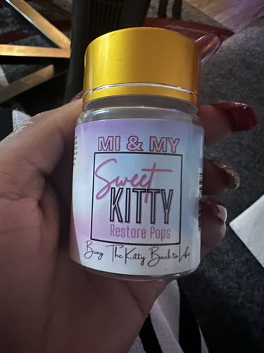 Customer photo review of Sweet Kitty Restore Pops