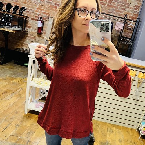 Customer photo review of WOMEN'S LONG SLEEVE FLATLOCK STITCHING TOP
