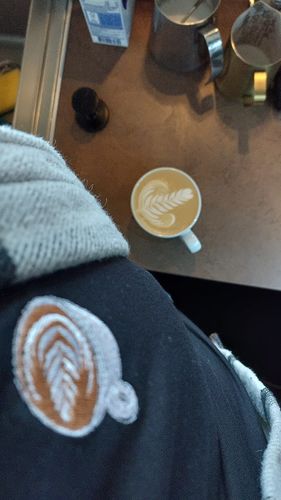 Customer photo review of Flat White | Besticktes Organic Bio Baumwoll-T-Shirt