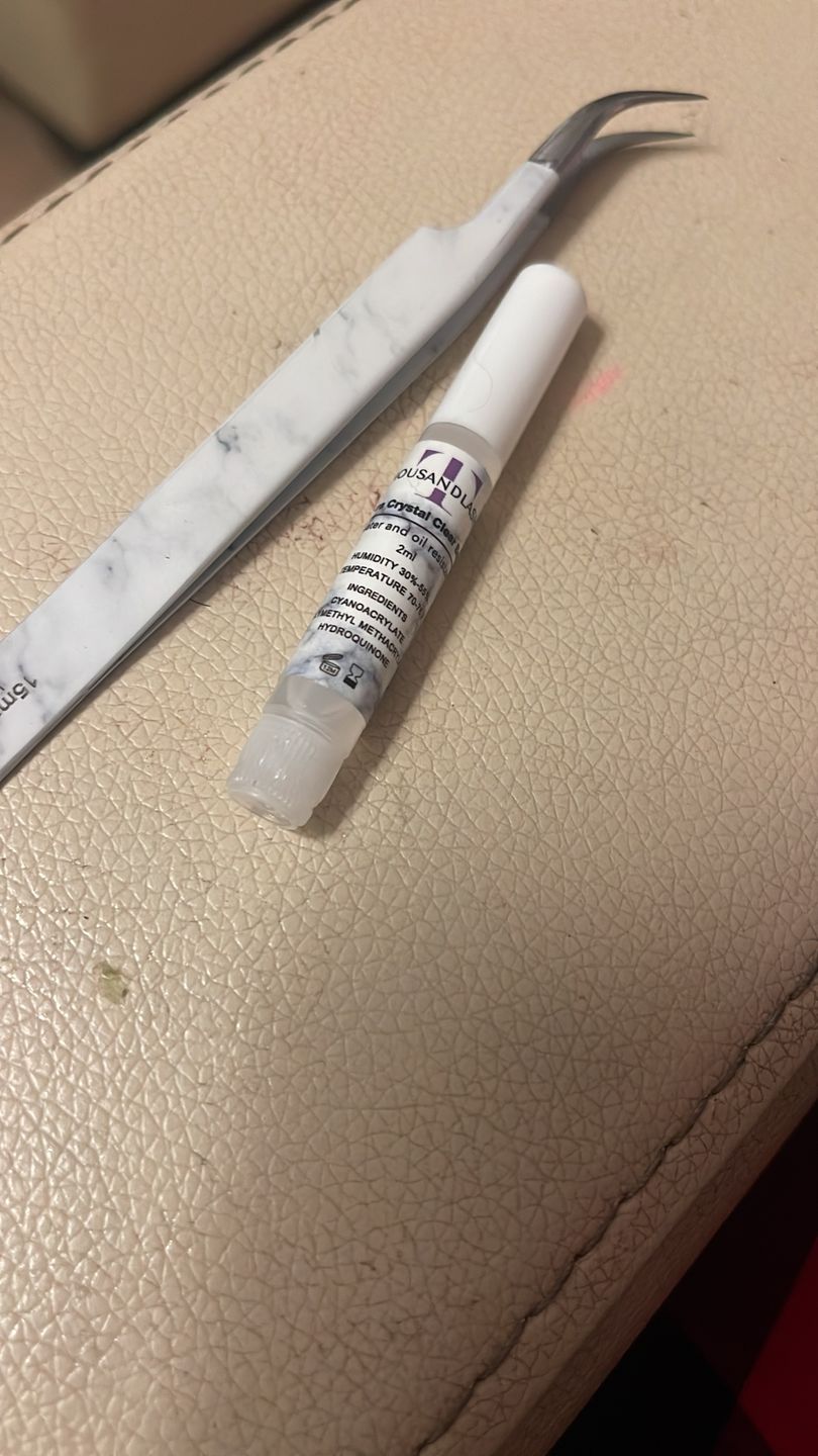 Customer photo review of LASH ADHESIVE SAMPLE
