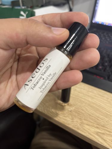 Customer photo review of TOBACCO VANILLA PERFUME OIL