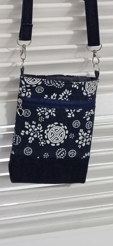 Customer photo review of Wanderlust Phone Bag Pattern
