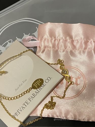 Customer photo review of DNA Necklace