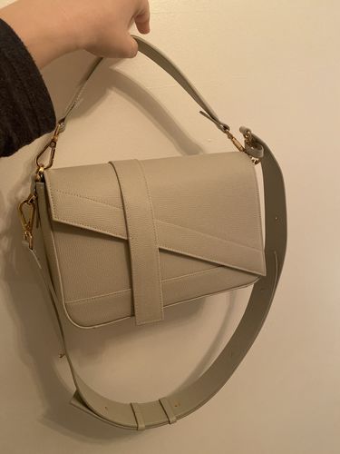 Customer photo review of Iconic Ally - Off-White