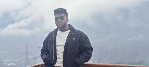 Customer photo review of Voyage Round Black Sunglasses MG3049