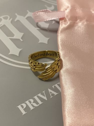 Customer photo review of Black Swan Ring