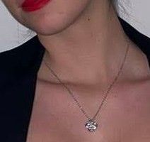 Customer photo review of Le Collier Trèfle "A ma Petite-Fille" + la Carte "A ma Petite Fille"
