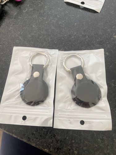 Customer photo review of AirTag Leather Case