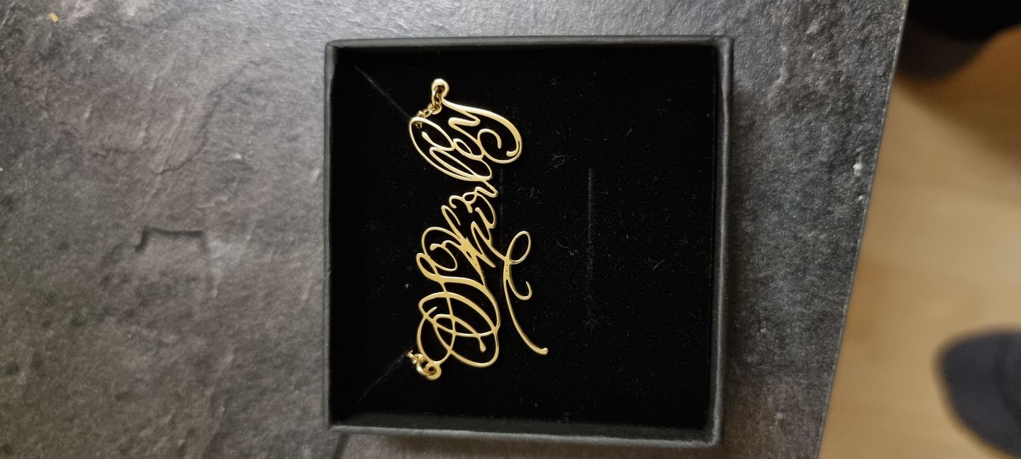Customer photo review of LOANYA Namenskette aus deiner Handschrift